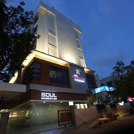 The Oriental Residency Hotel Mumbai Exterior photo