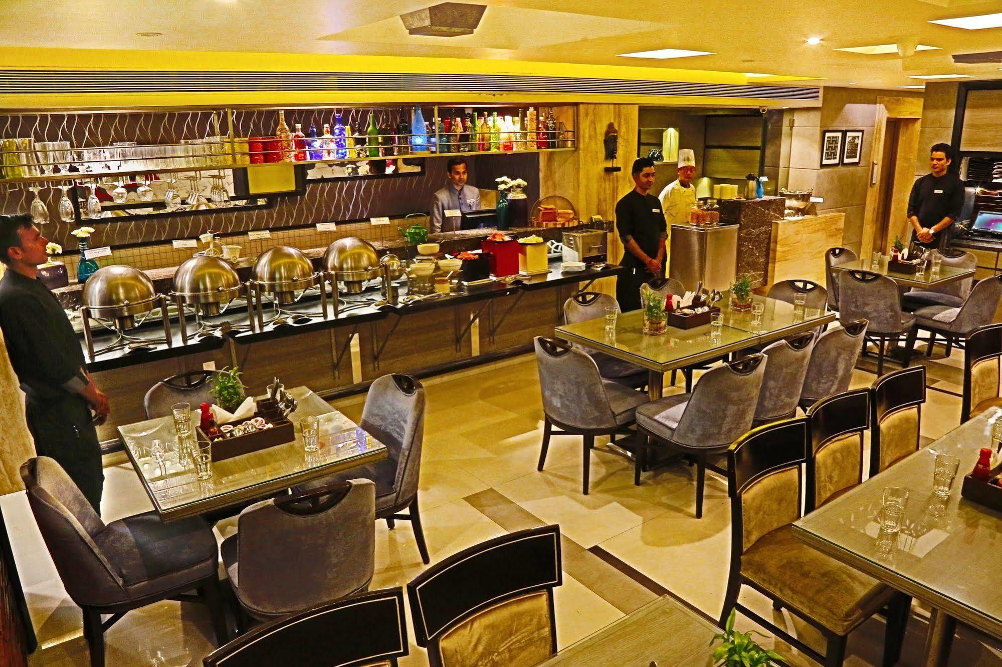 The Oriental Residency Hotel Mumbai Exterior photo